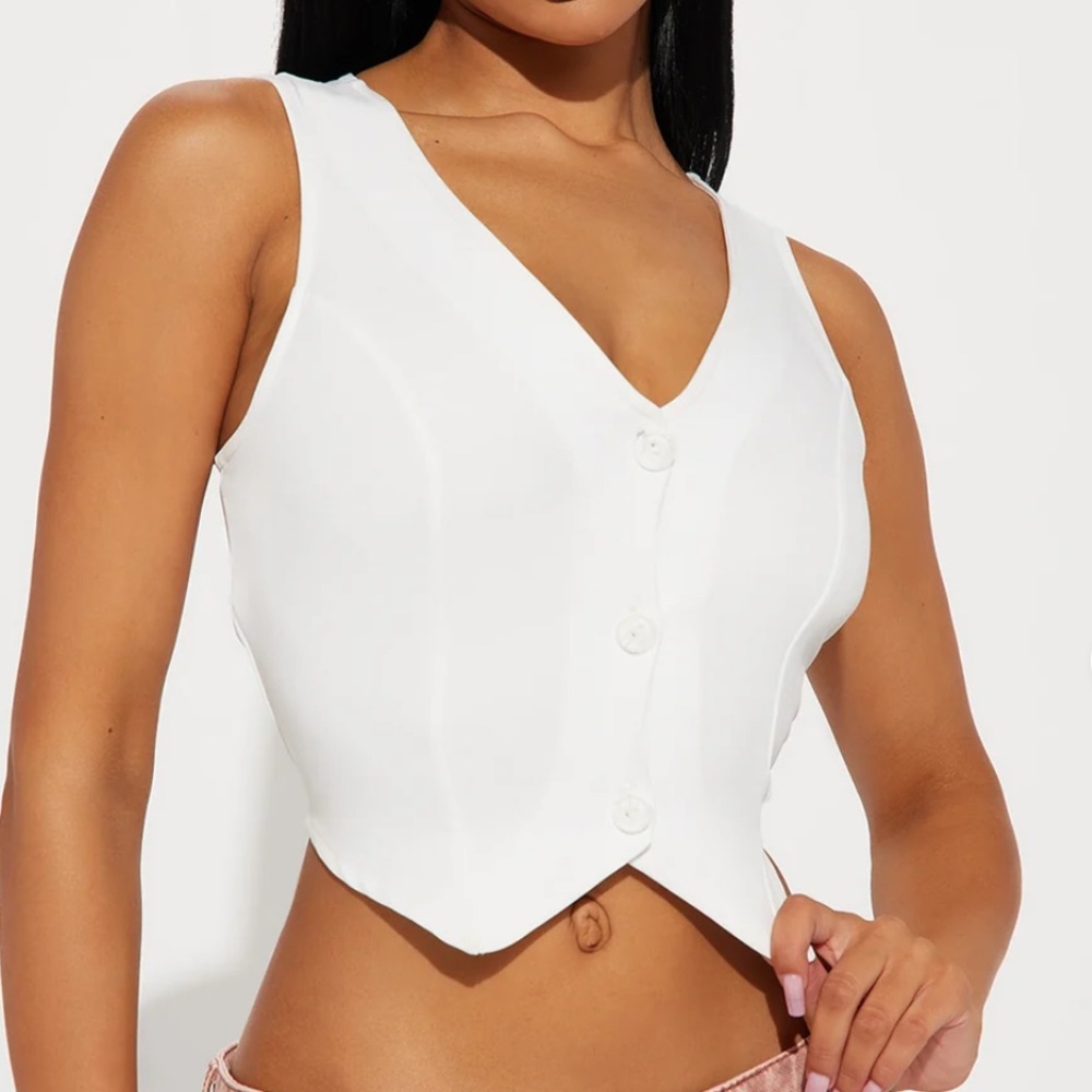 Fashion Nova Crisp White V-Neck Tank